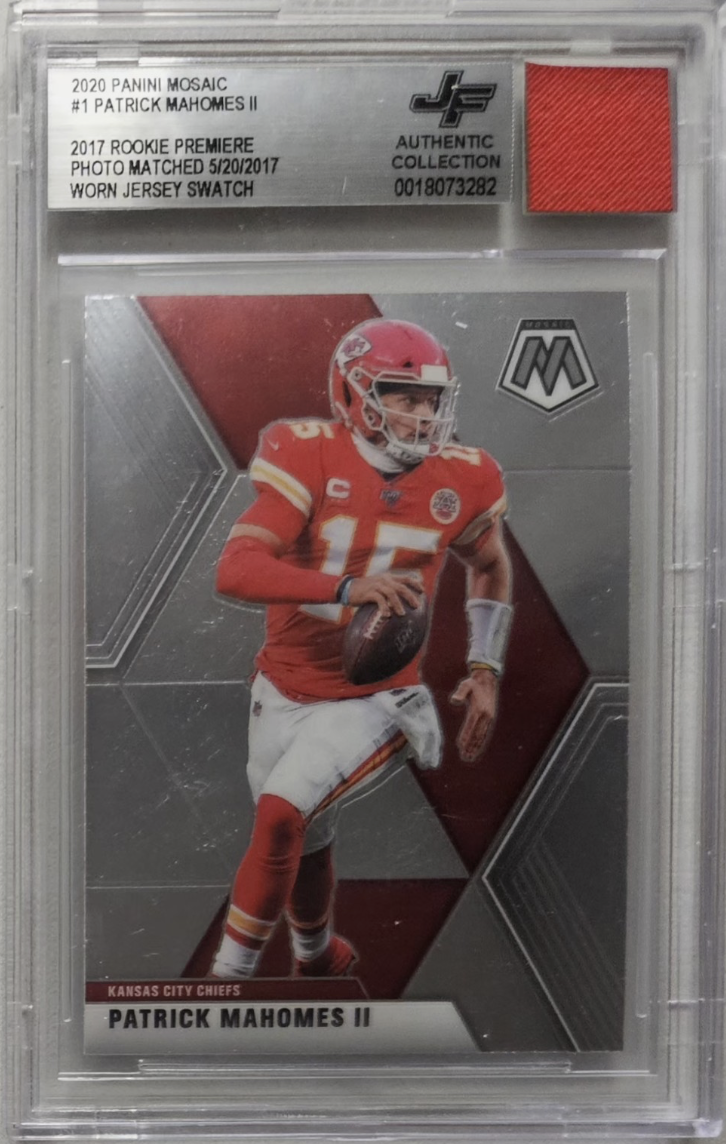 Carta de Patrick Mahomes con jersey swatch autenticado